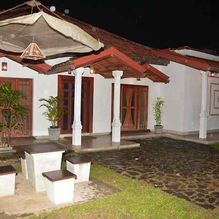 Finlanka Guest Bed and Breakfast Galle Esterno foto